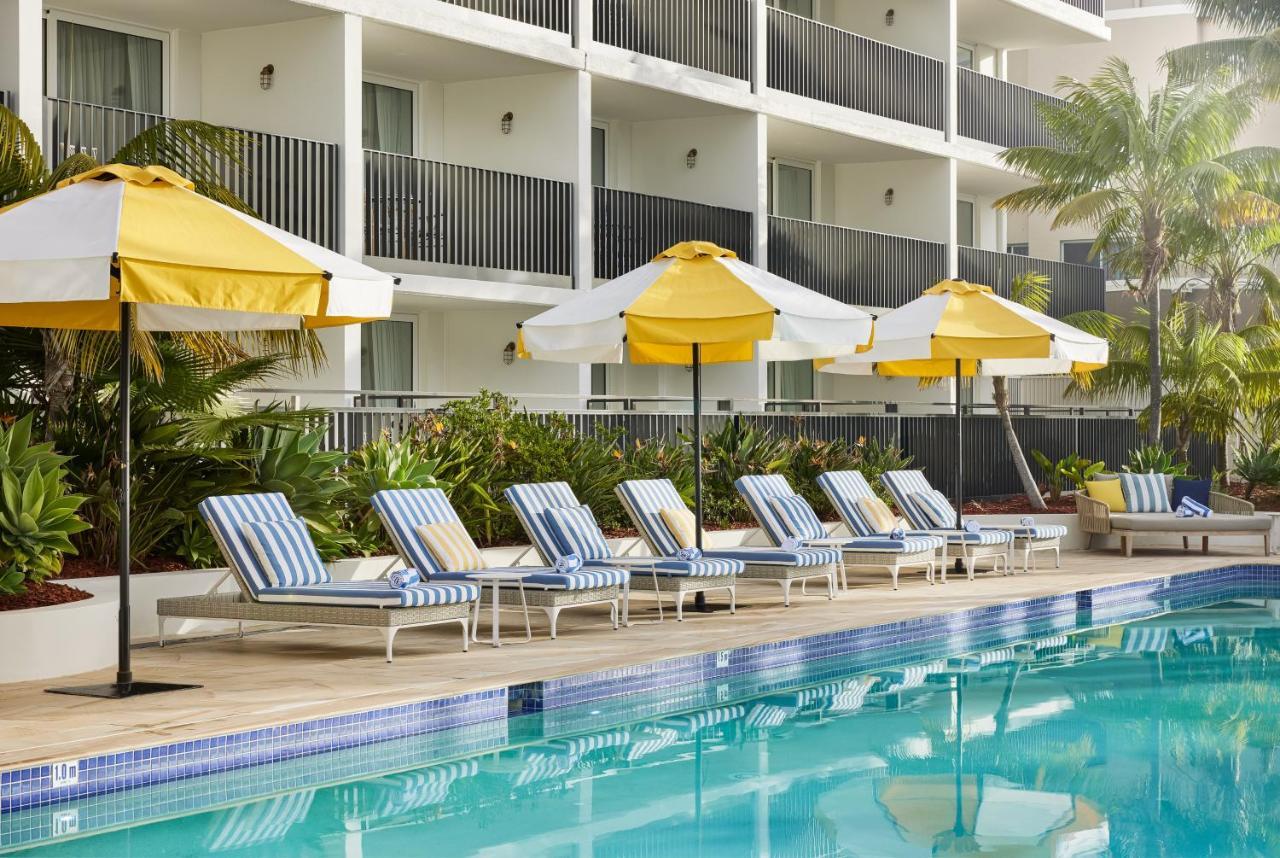 The Beachcomber Hotel & Resort, Ascend Hotel Collection Toukley Bagian luar foto The pool at The Standard, East Village