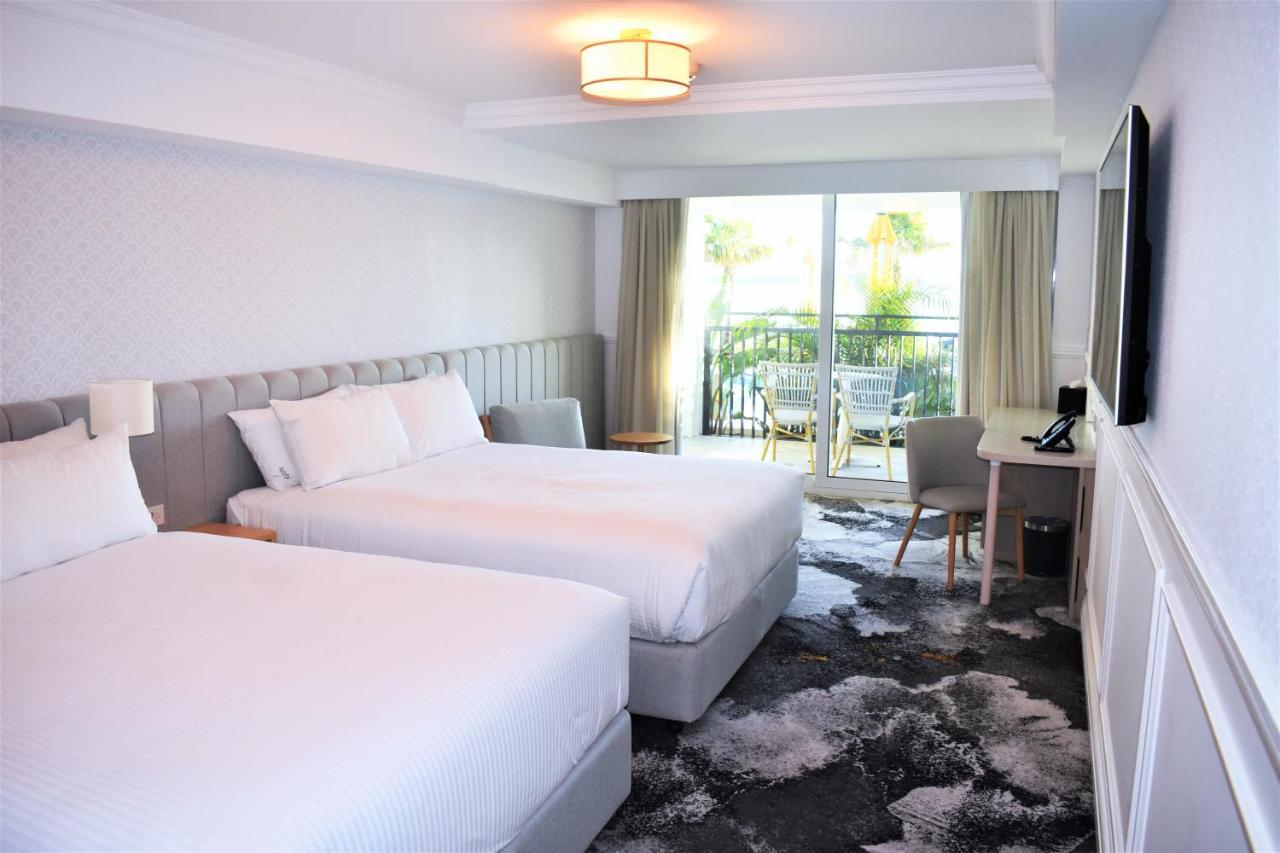 The Beachcomber Hotel & Resort, Ascend Hotel Collection Toukley Bagian luar foto A room at the hotel